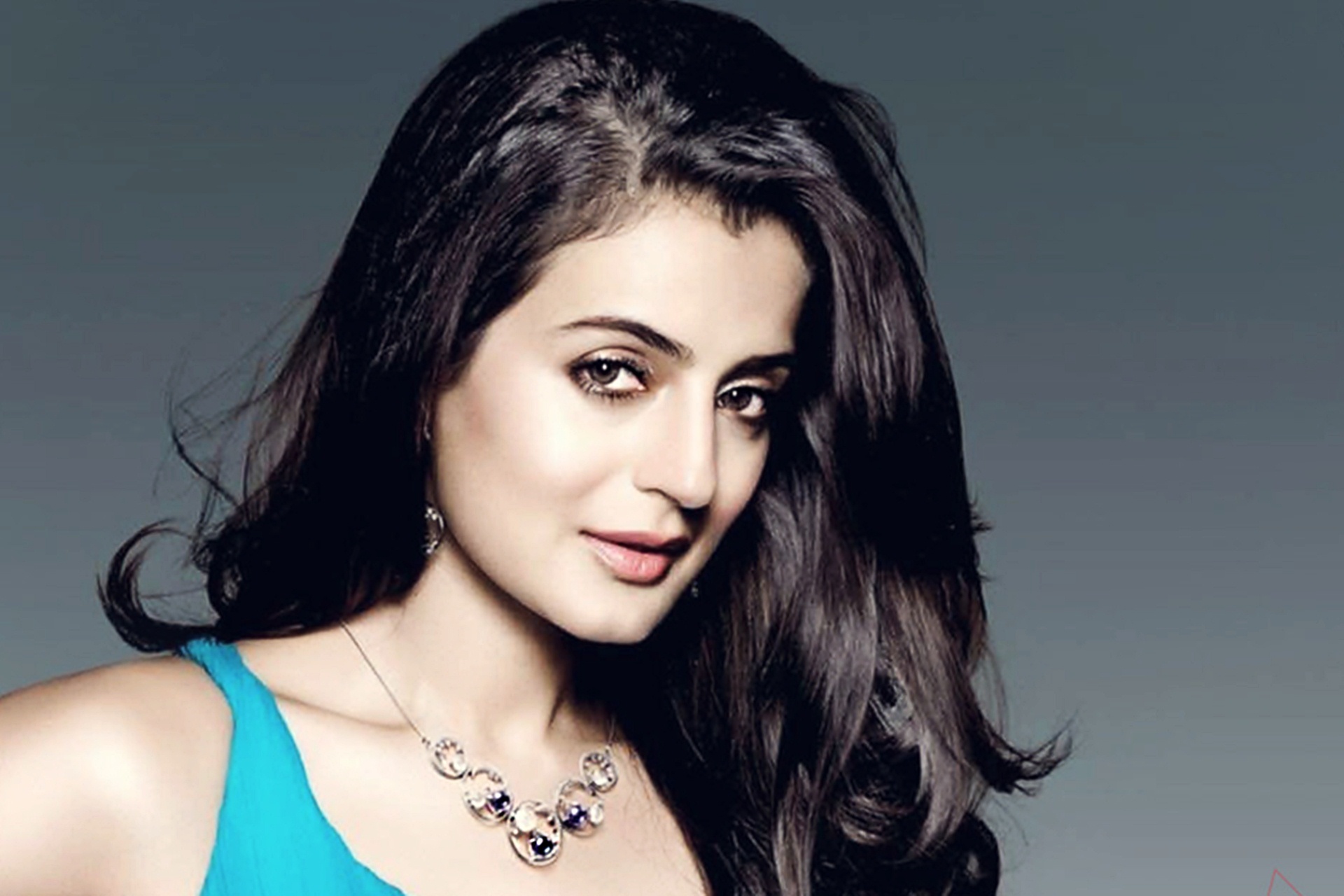 ameesha-patel-wallpaper