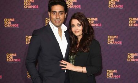 abhishek-bachchan-and-aishwarya-rai-bachchan-pose-backstage-in-the-media-room-at-the-chime-for-change