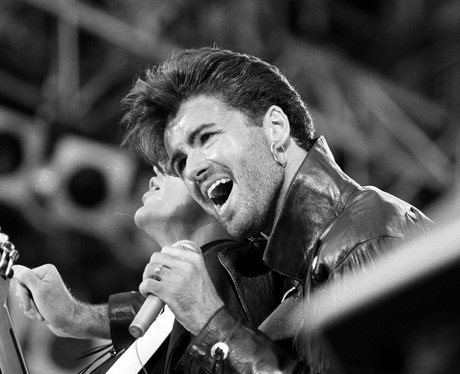 george-michael3-1314703835-view-0