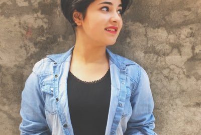 zaira-wasim-sweet-hd-photos