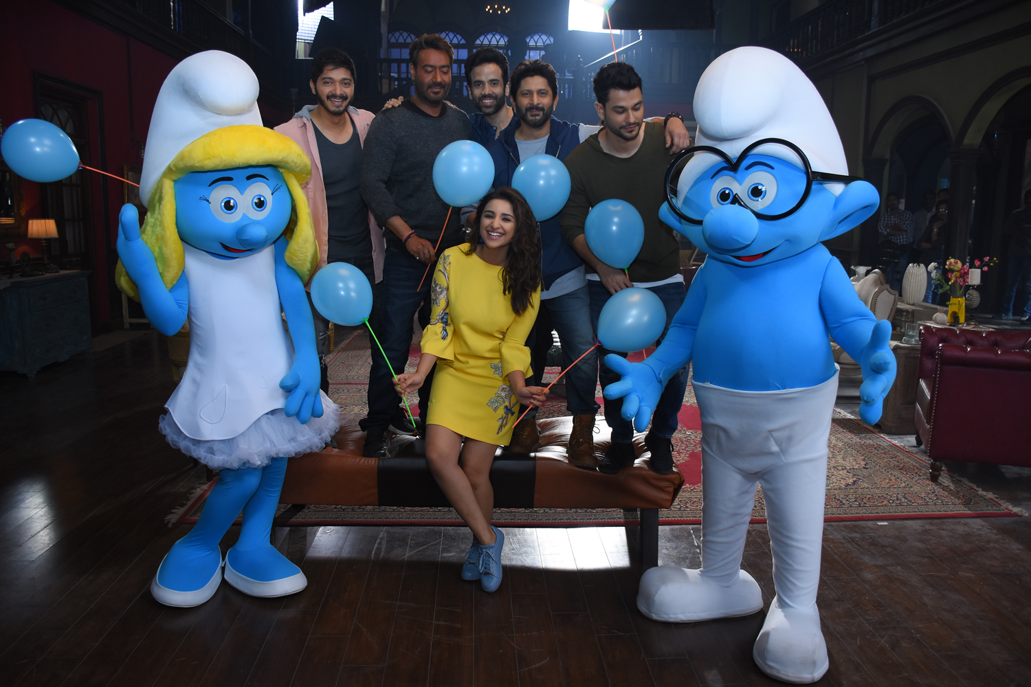 smurfs-on-the-sets-of-golmaal-again