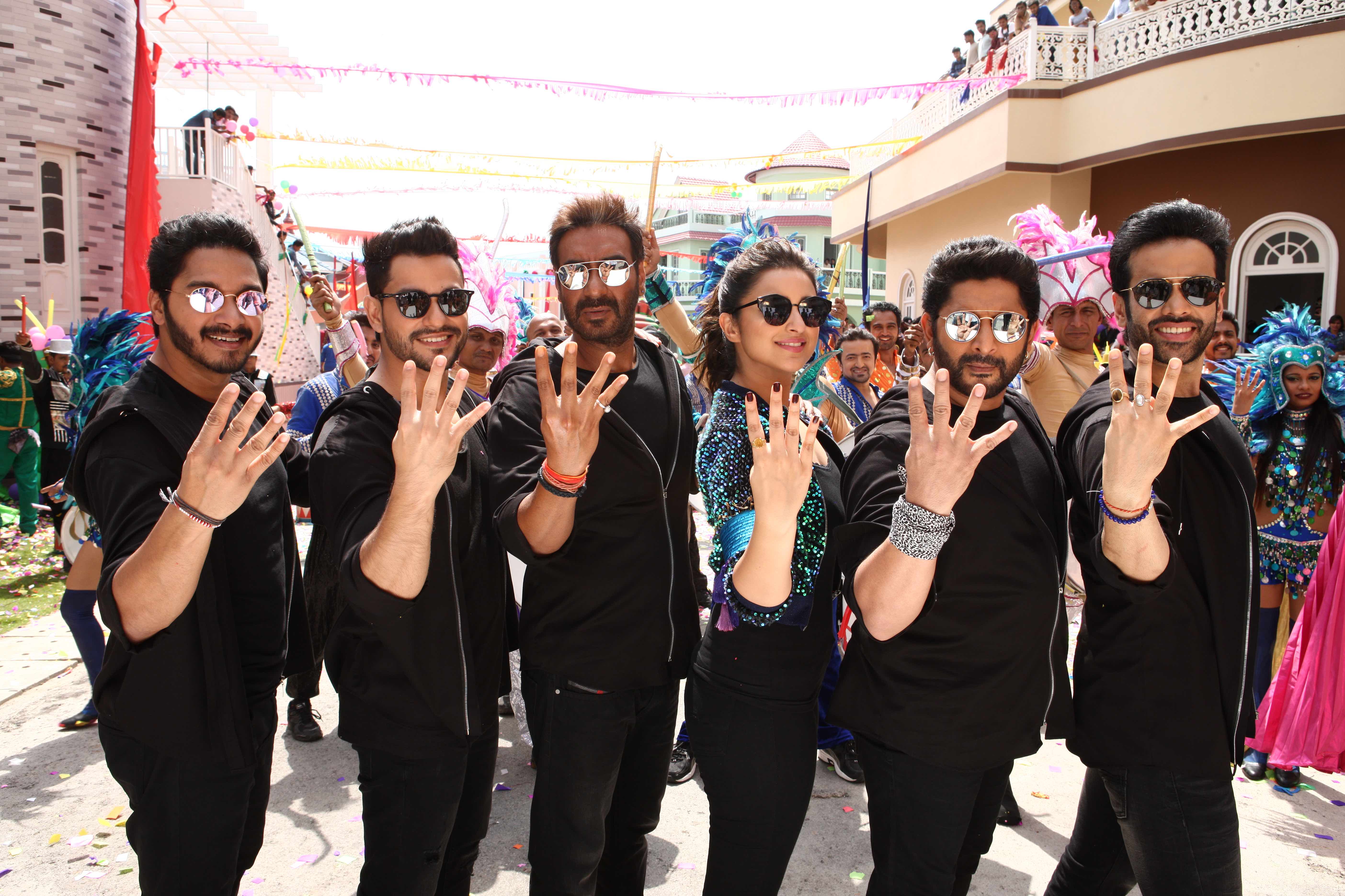 image-1-shreyas-talpade-kunal-khemmu-ajay-devgn-parineeti-chopra-arshad-warsi-and-tusshar-kapoor-photo-credit-shamim-ansari-raju