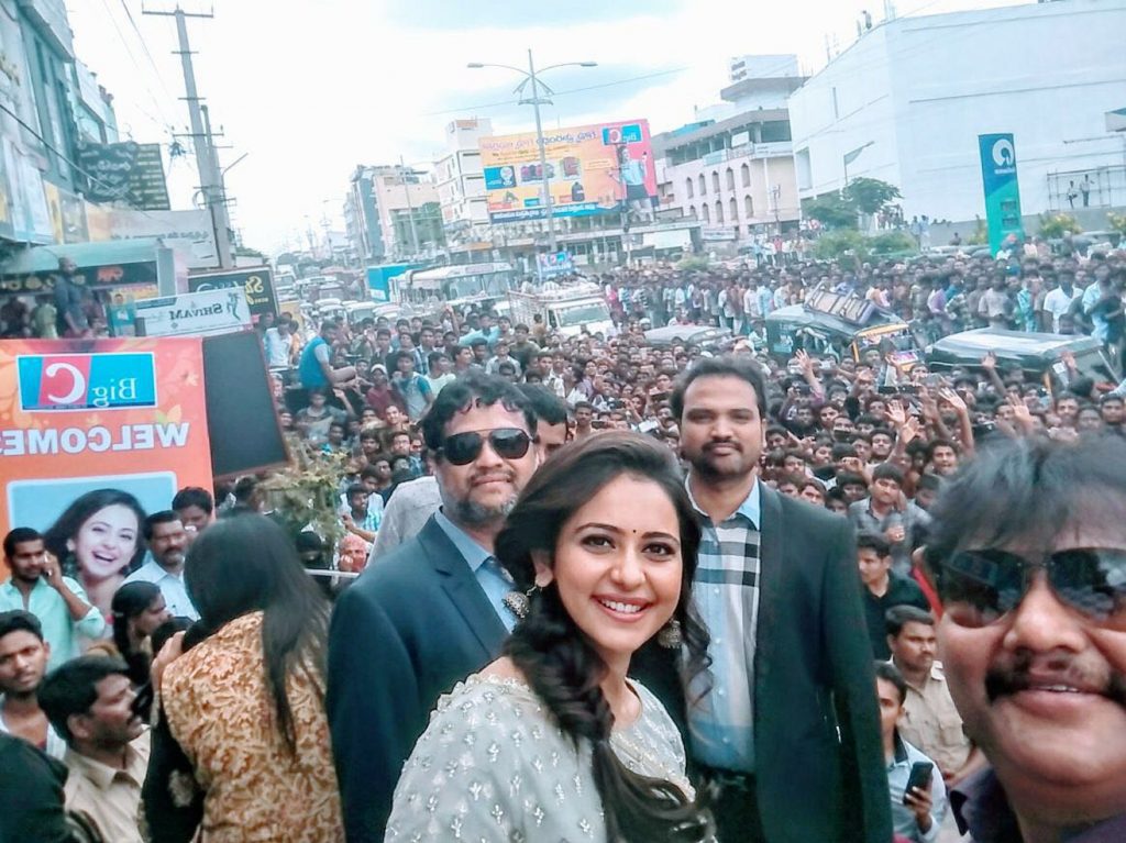 rakul-preet-singh-at-kurnool-3