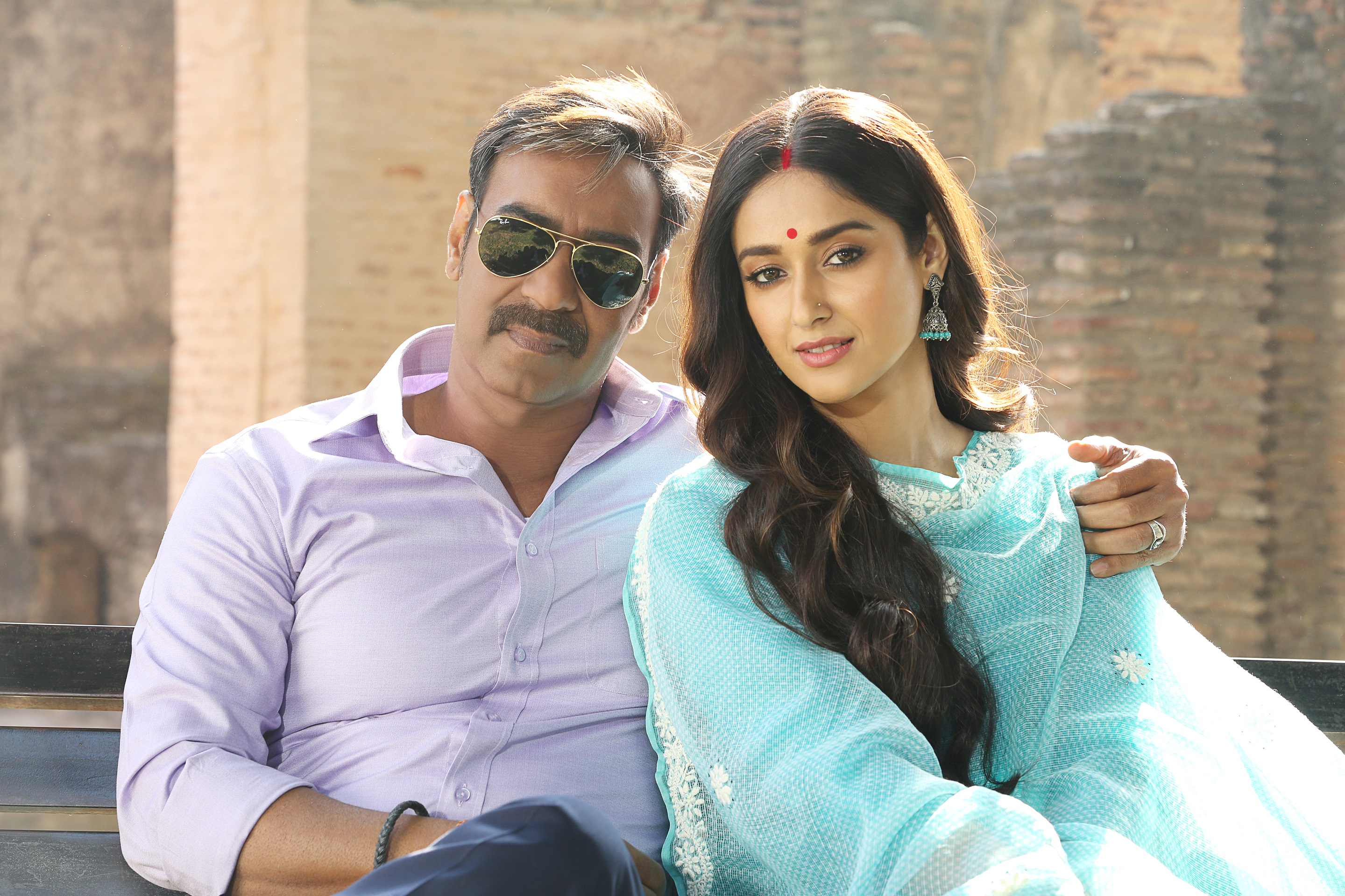 ajay-devgn-illeana-dcruz-raid nit khair manga