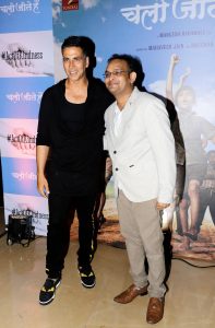 akshay-kumar-with-mahaveer-jain