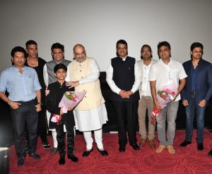 sachin-tendulkar-akshay-kumar-piyush-goyal-child-actor-dhairya-darji-amit-shah-devendra-fadnavis-mahaveer-jain-mangesh-hadawale-maulik-bhagat