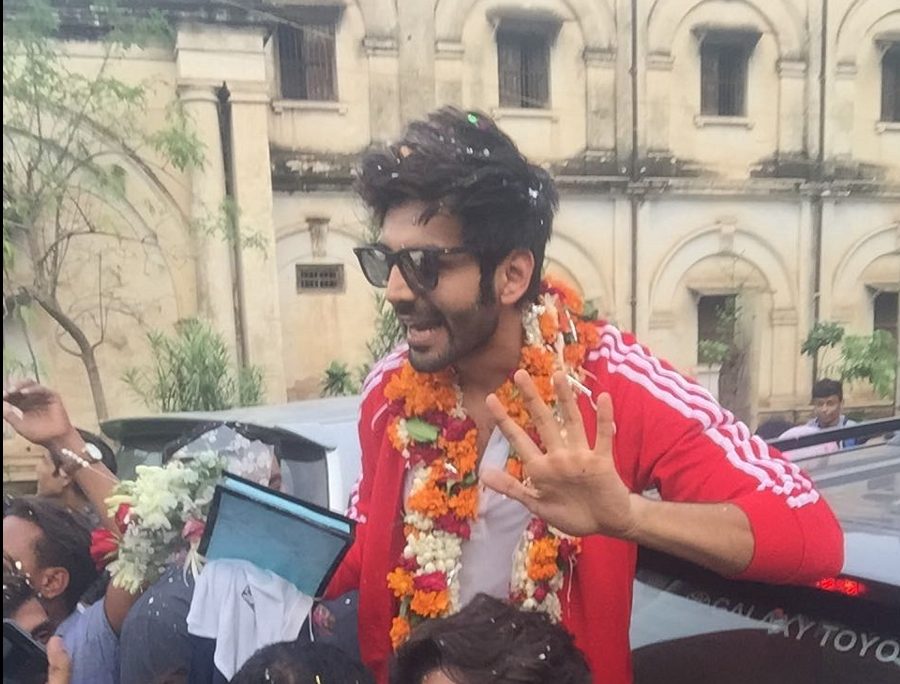 kartik-aaryan-in-gwalior-2