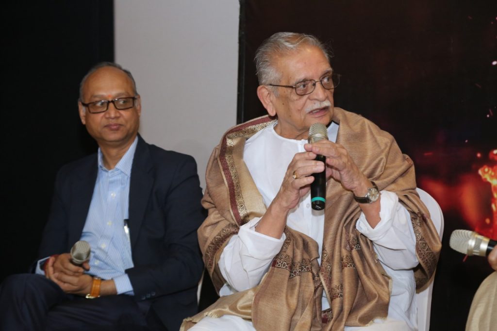 gulzar-sahab-at-the-trailer-launch-of-ggbb-goopi-gawaiya-bagha-bajaiya-1