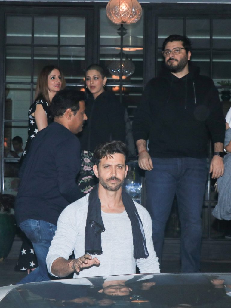 hrithik-roshan-birthday-celebration-5